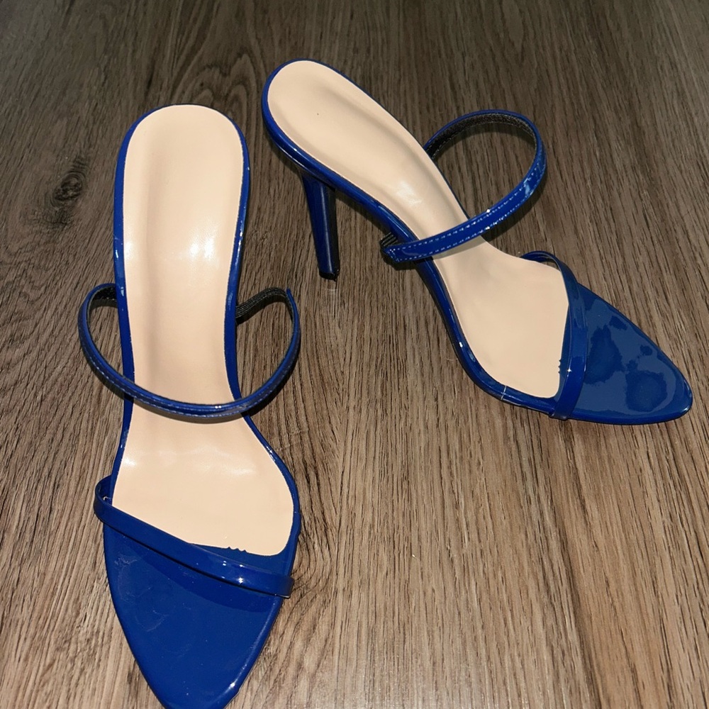 Elegant Navy Women's Heels - Picture 3 of 7